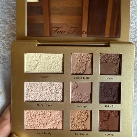 Too Faced Natural Matte Eyeshadow Palette - Elegant Neutrals - Picture 2 of 4